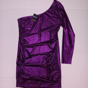 FOREVER 21+ ONE SHOULDER SLEEVE DRESS